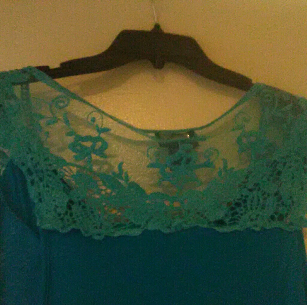 Dress - Picture 3 of 4